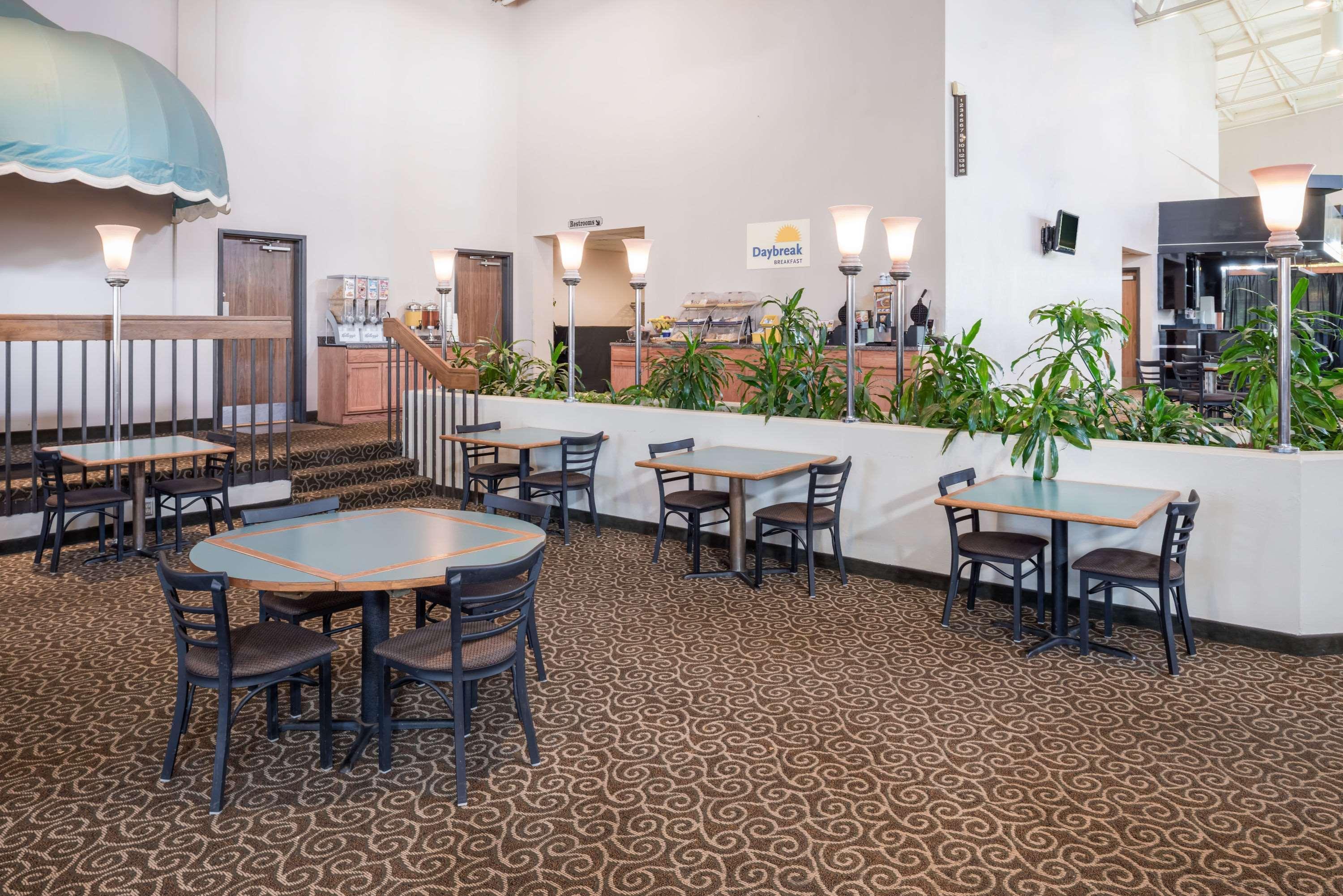Days Inn By Wyndham Kirksville Buitenkant foto