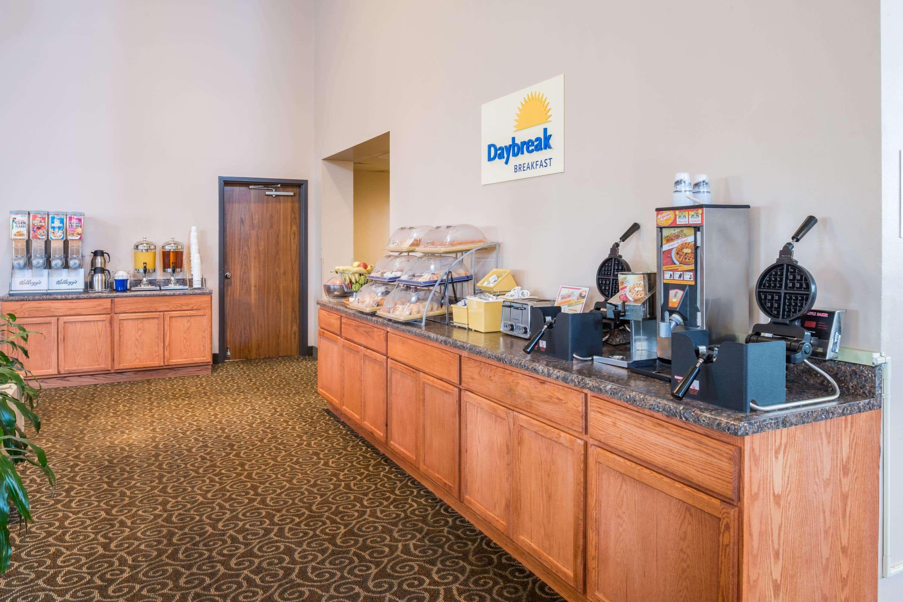 Days Inn By Wyndham Kirksville Buitenkant foto